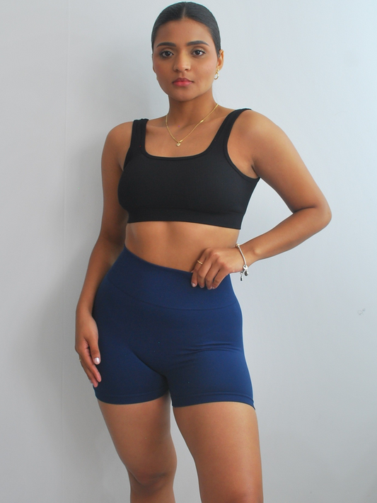 Short Essential Azul Oscuro